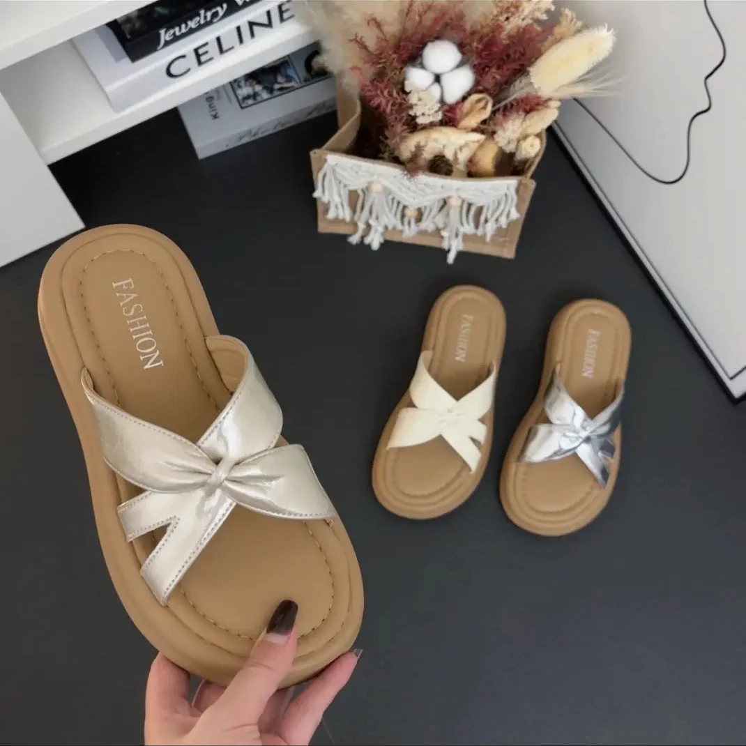 厚底沙滩拖鞋女鞋2025新款夏季外穿精致高级感凉拖鞋配裙子一字拖