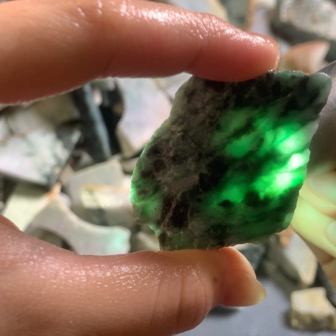 翡翠颈饰未镶嵌缅甸翡翠