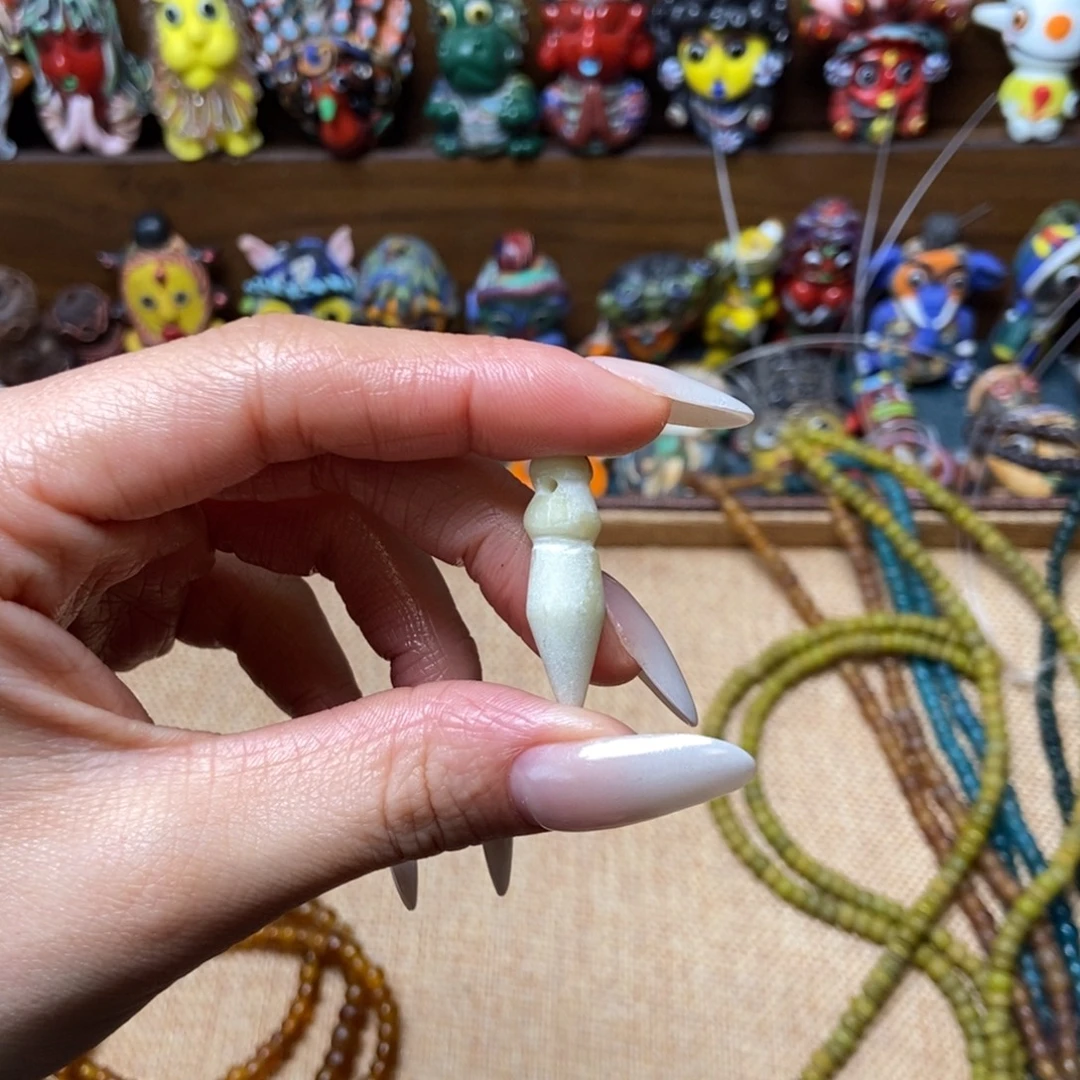 琉璃颈饰悄悄专拍