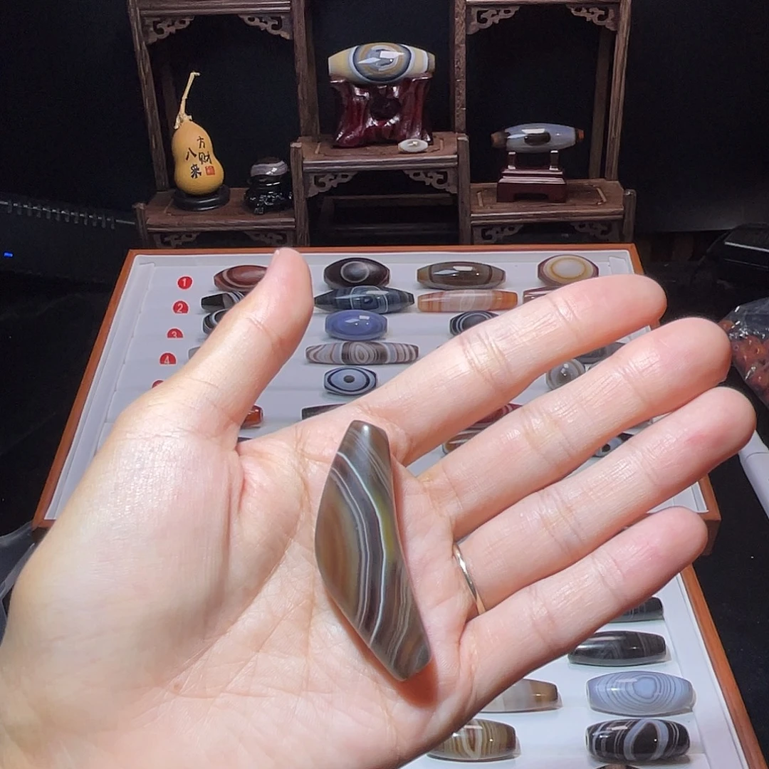 玛瑙/玉髓未镶嵌吊坠(赠链)