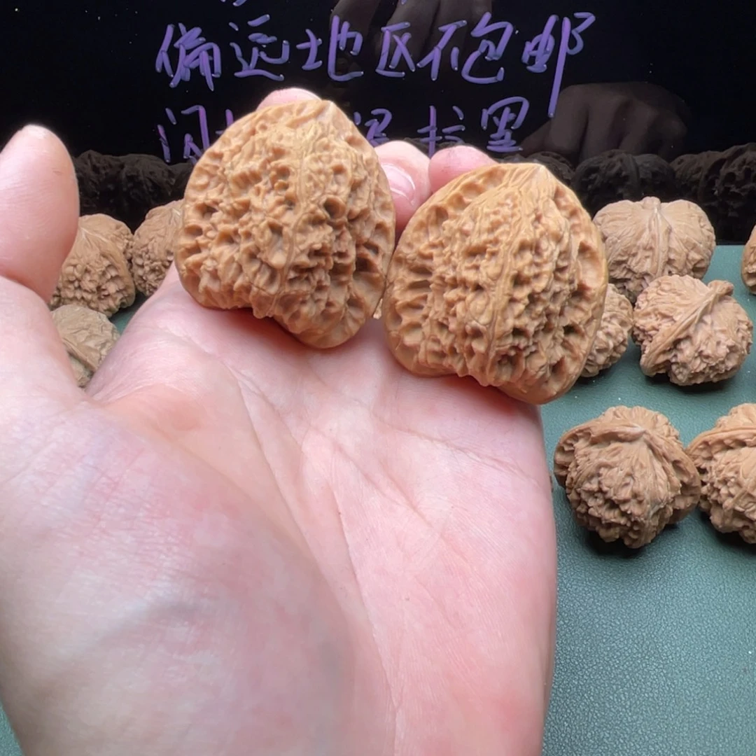 把件核桃40全品高炮南疆石