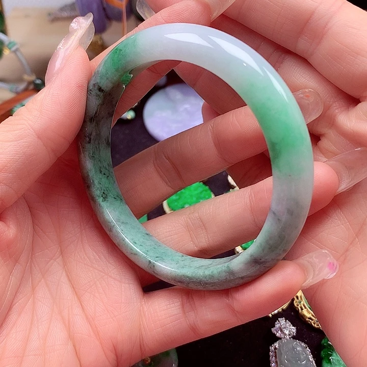 翡翠未镶嵌手镯翡翠