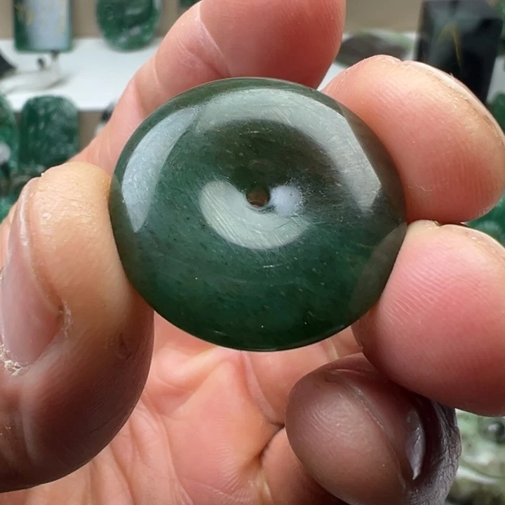 独山玉未镶嵌吊坠(不含链)