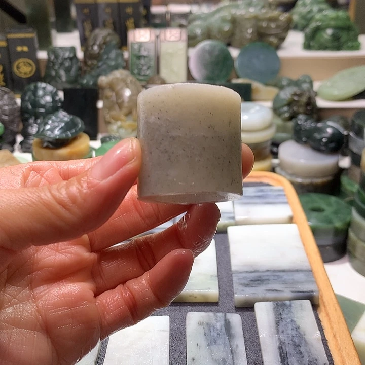 和田玉未镶嵌珠宝半成品