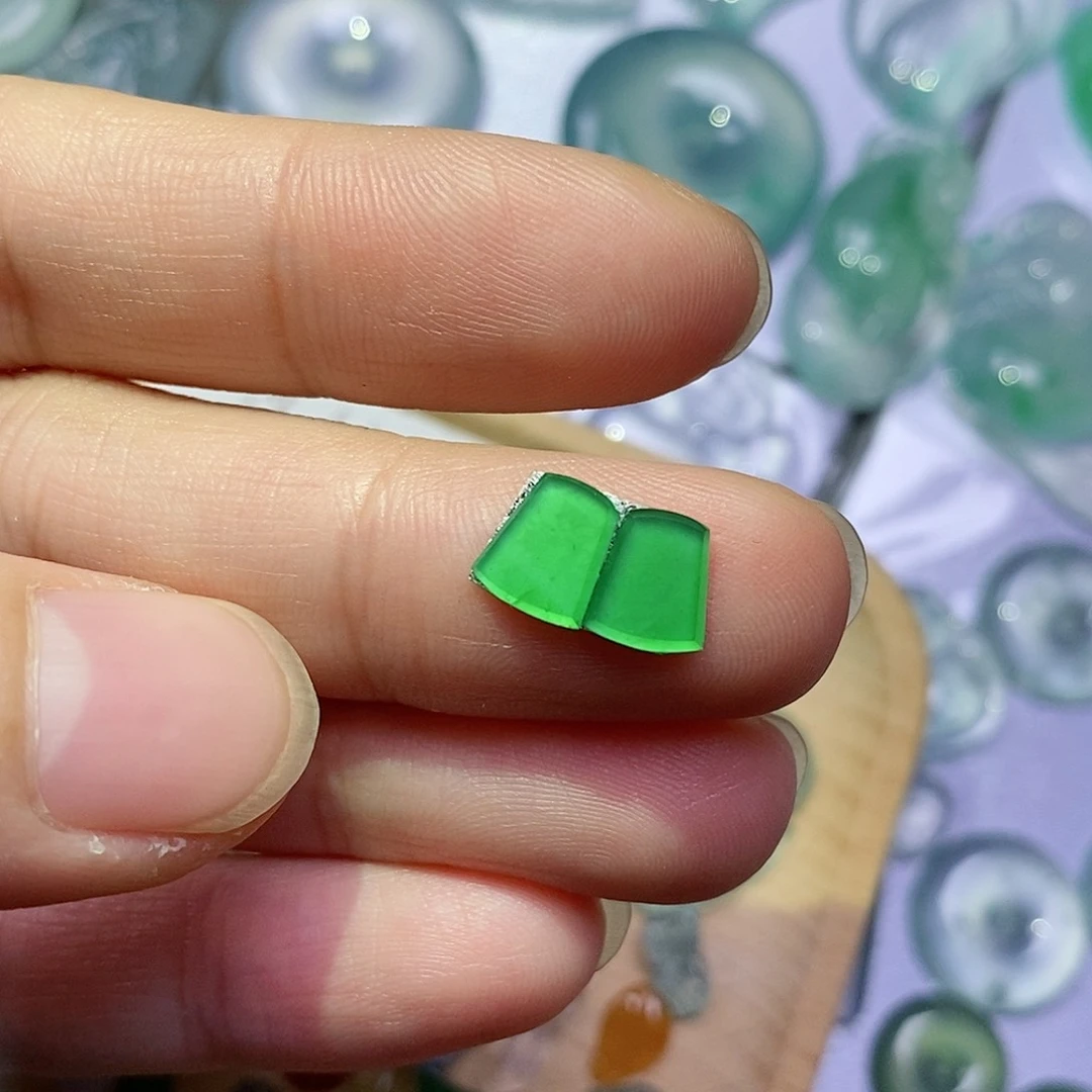 定制翡翠未镶嵌翡翠