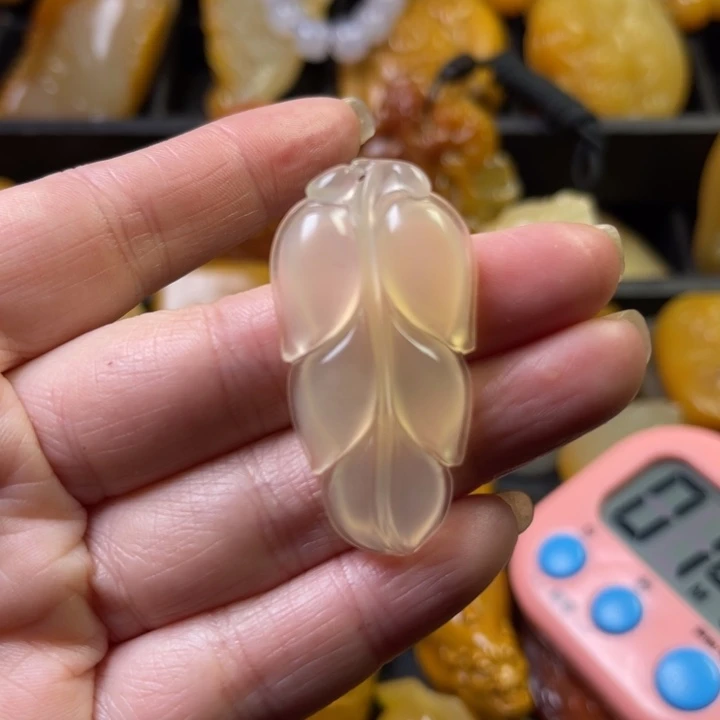 石英质玉吊坠(不含链)未镶嵌?***～