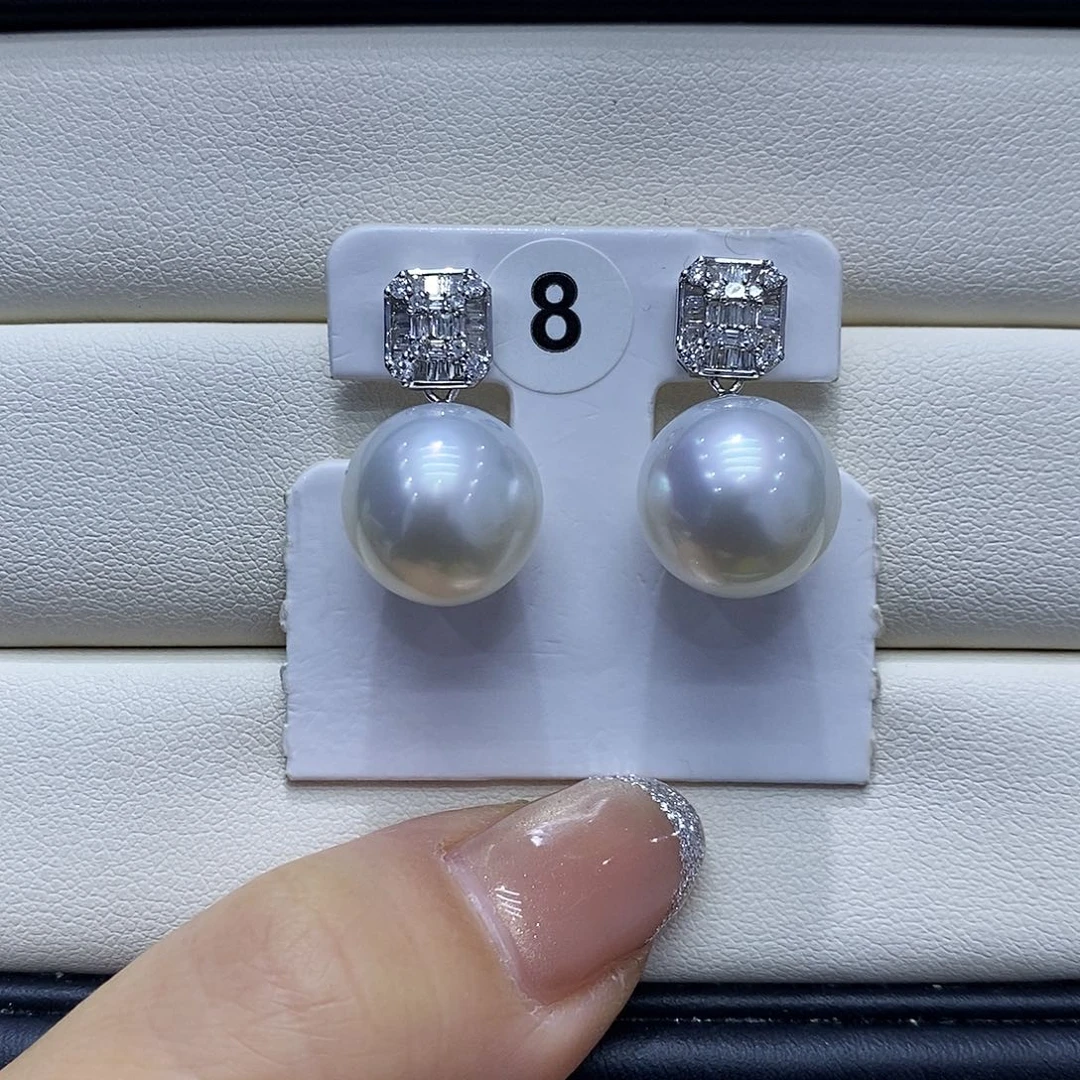 海水珍珠18K金镶嵌耳饰12到13点位澳白