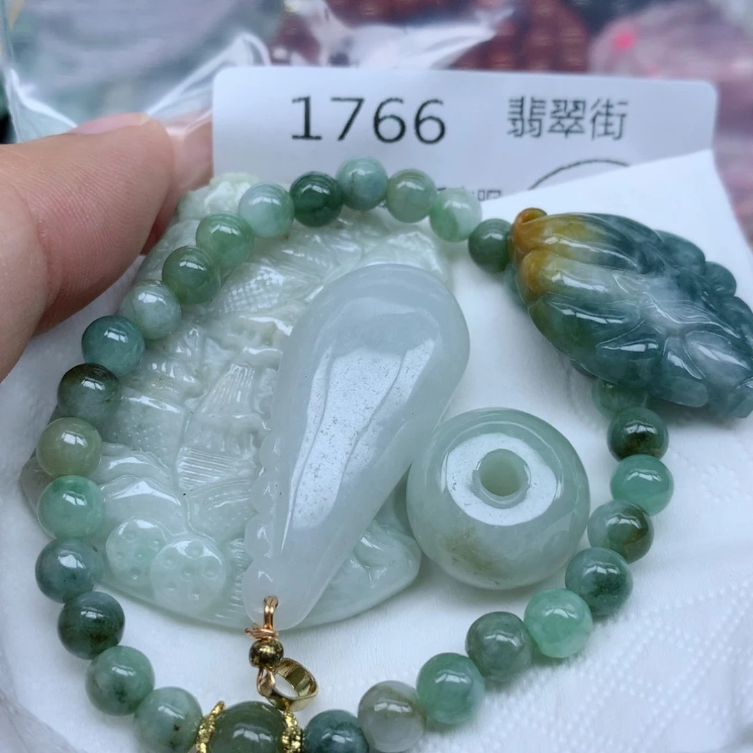 颈饰未镶嵌翡翠翡翠