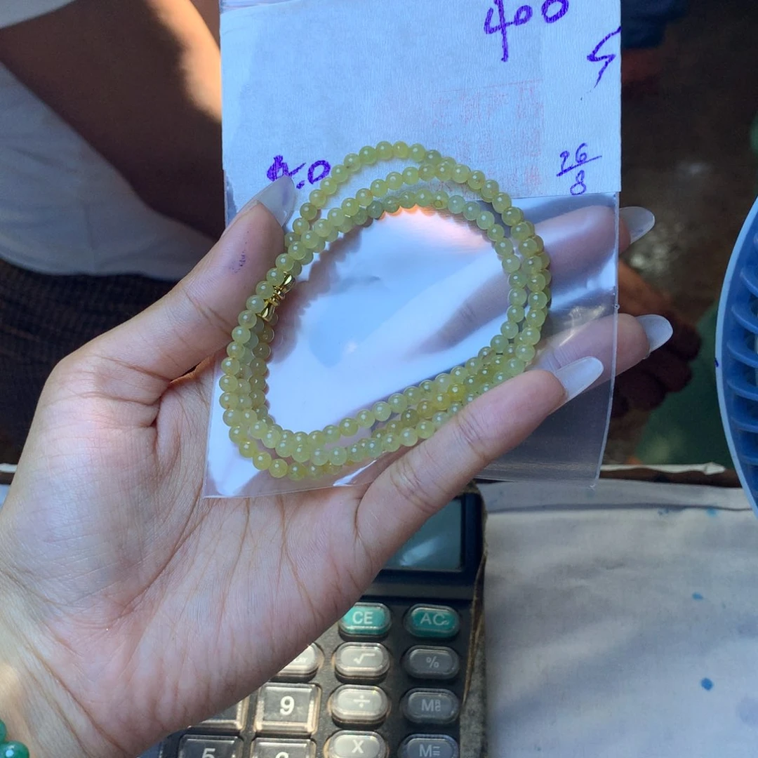 未镶嵌天然缅甸翡翠定制翡翠天然缅甸翡翠多样性