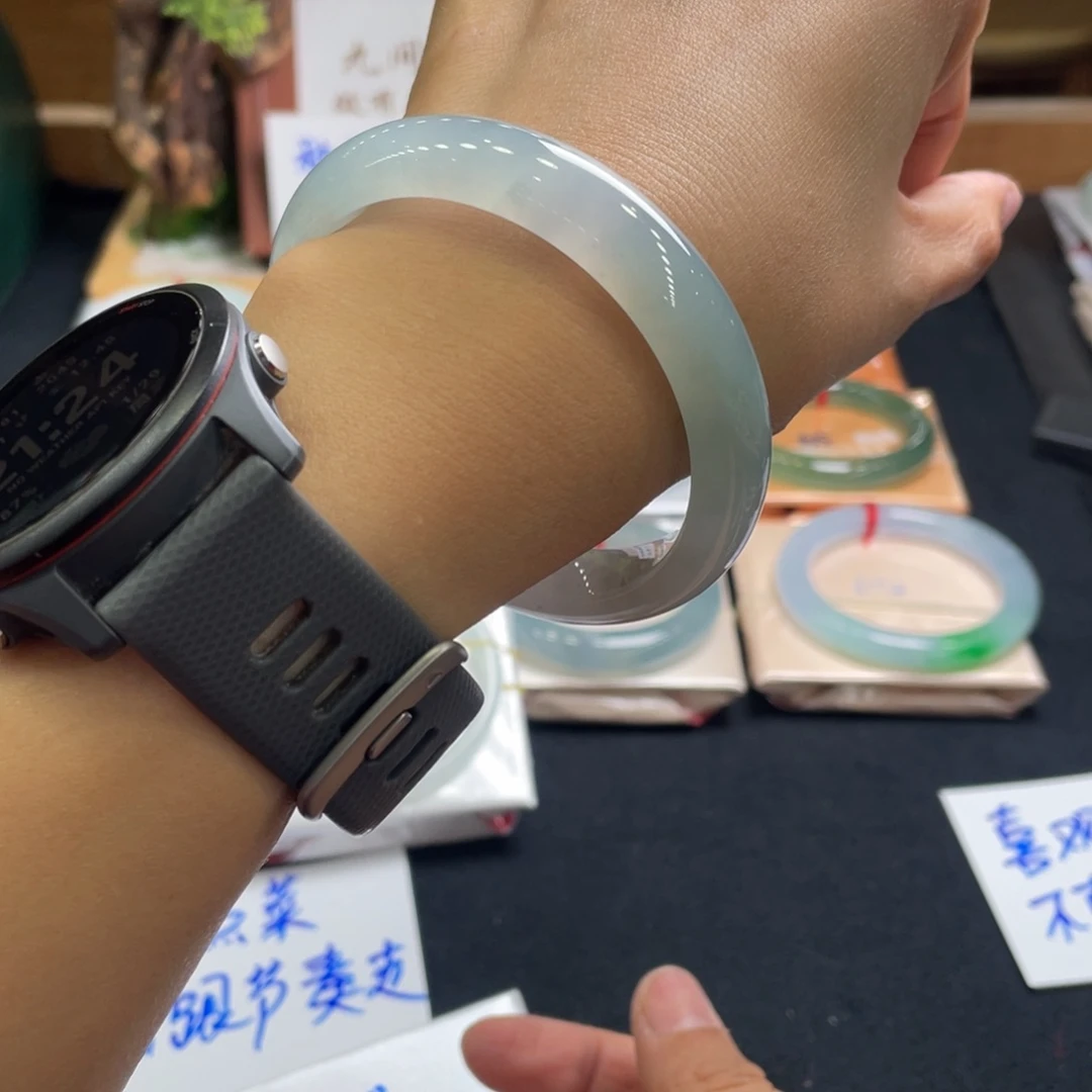 翡翠手镯未镶嵌58.6冰蓝