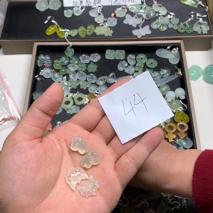 兰***～蛇纹石玉合金耳钉