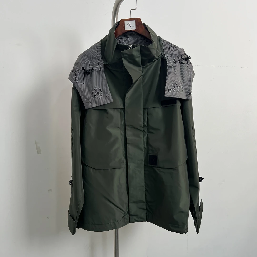 【TR】170-1091170-外套 春秋防水经典连帽宽松上衣外套 男女同款