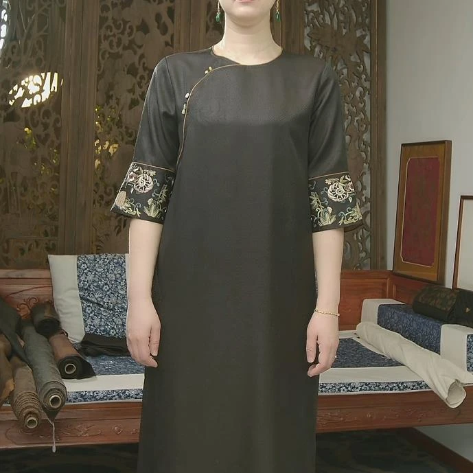 品叔&精工 · 桑蚕丝提花花罗莨绸新中式绣花连衣裙