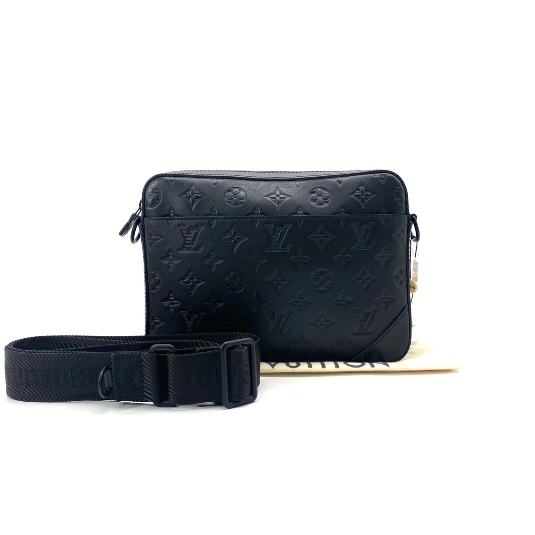 95新 LouisVuitton/路易威登 黑色全皮压纹二合一邮差包尺寸26/19