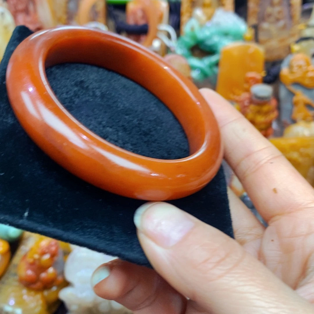 未镶嵌石英质玉（黄龙玉）吊坠(不含链)