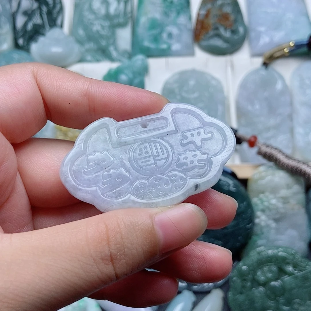 翡翠未镶嵌颈饰翡翠