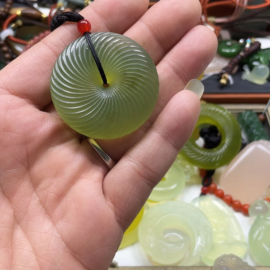 福***蛇纹石玉未镶嵌颈饰