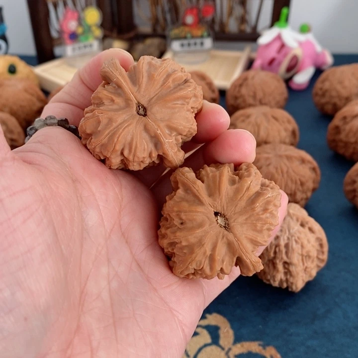 文玩核桃把件白狮子39