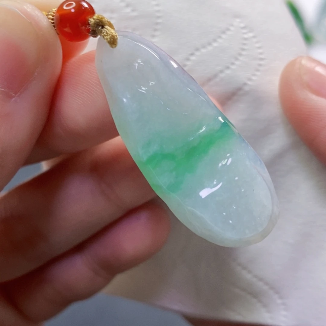 【闪购商品】翡翠吊坠(不含链)未镶嵌8622