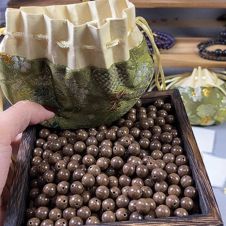 泥塑瑕疵参宝0.8香包