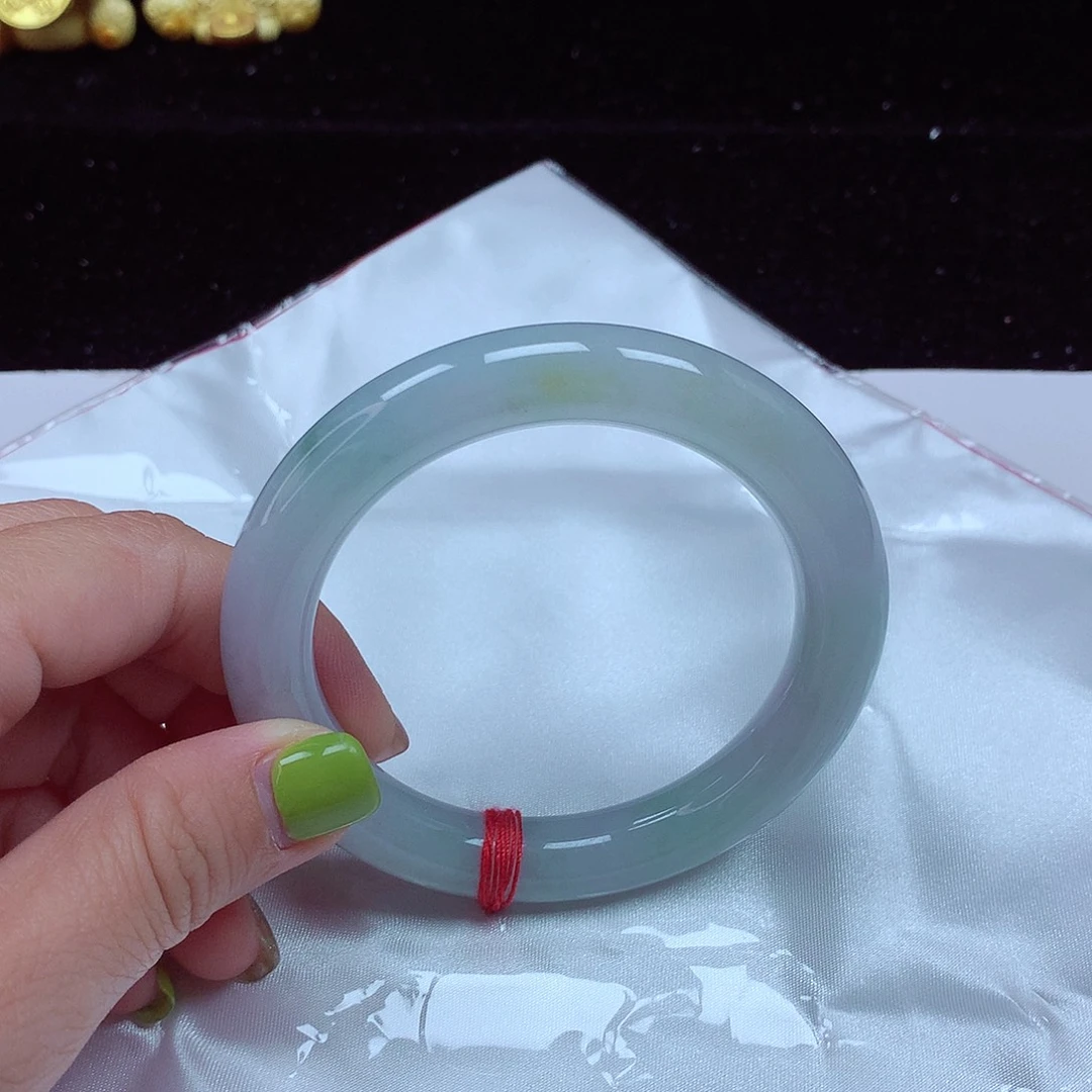 翡翠未镶嵌手镯（圆镯）圈口57