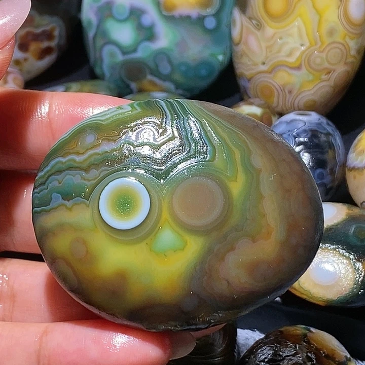 玛瑙/玉髓未镶嵌珠宝奇石46