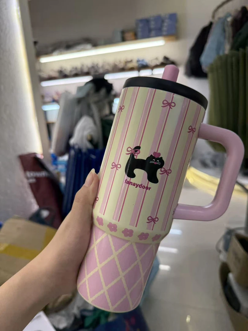 网红爆款2025款保冷保热两用大容量户外