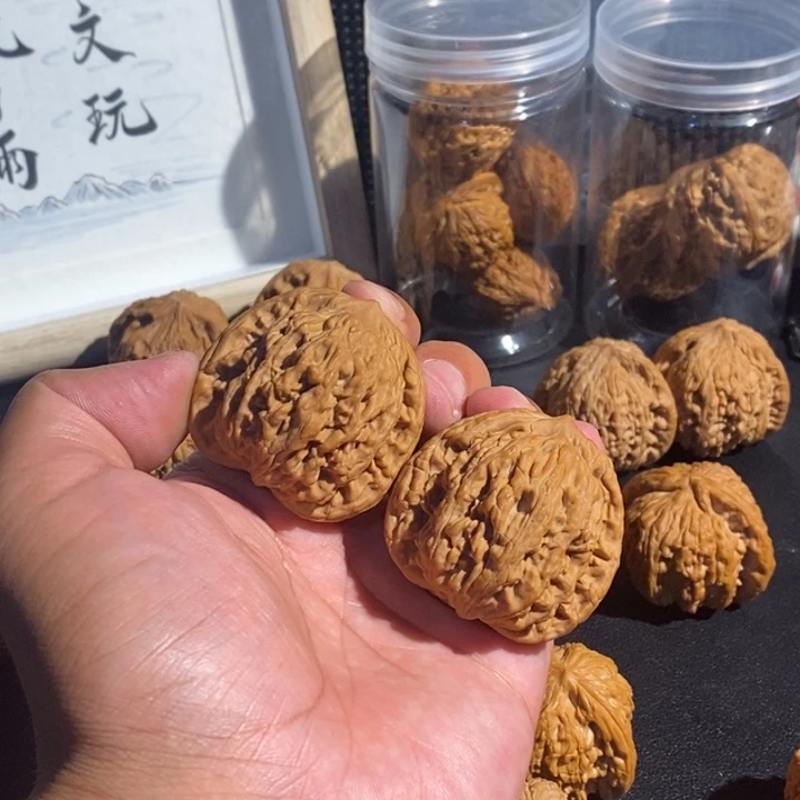 文玩核桃把件虎头