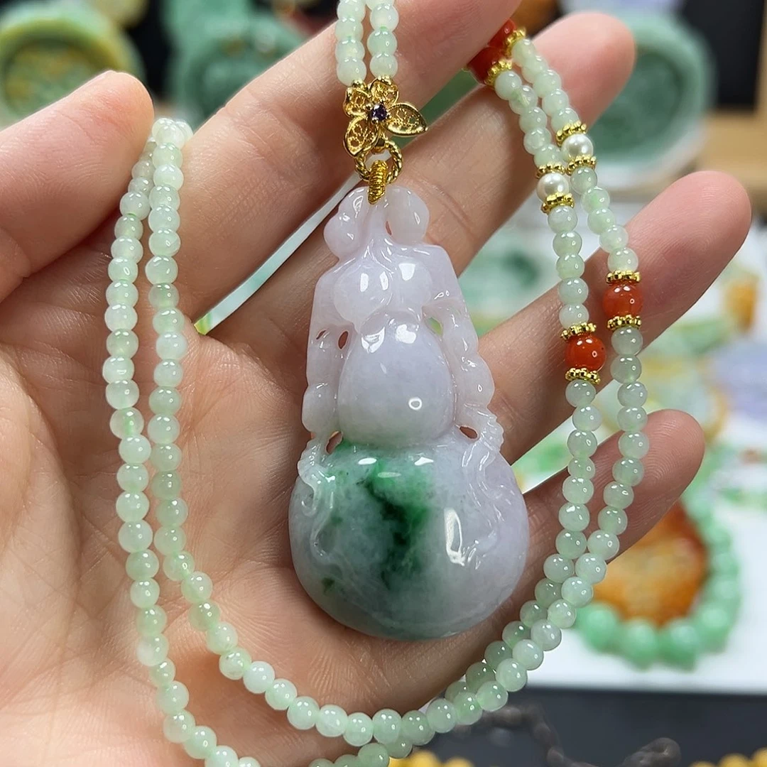 翡翠未镶嵌颈饰吊坠