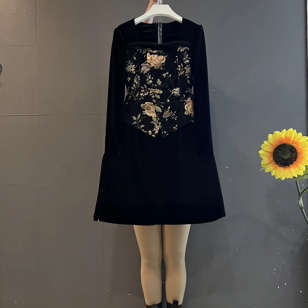 新款时尚重工刺绣花朵拼接收腰显瘦复古丝绒连衣裙