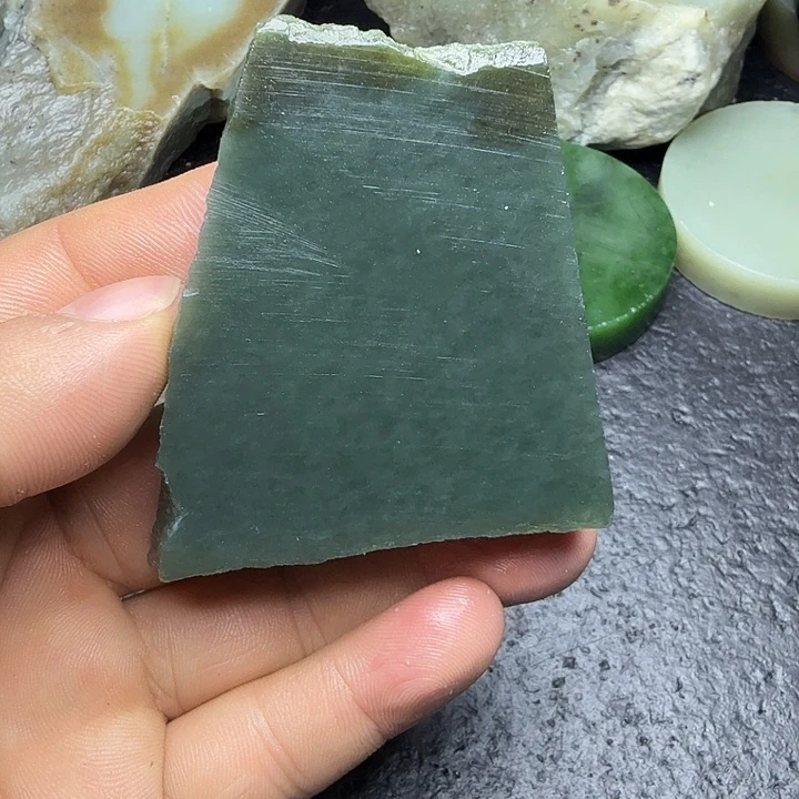 和田玉（糖玉）未镶嵌珠宝奇石