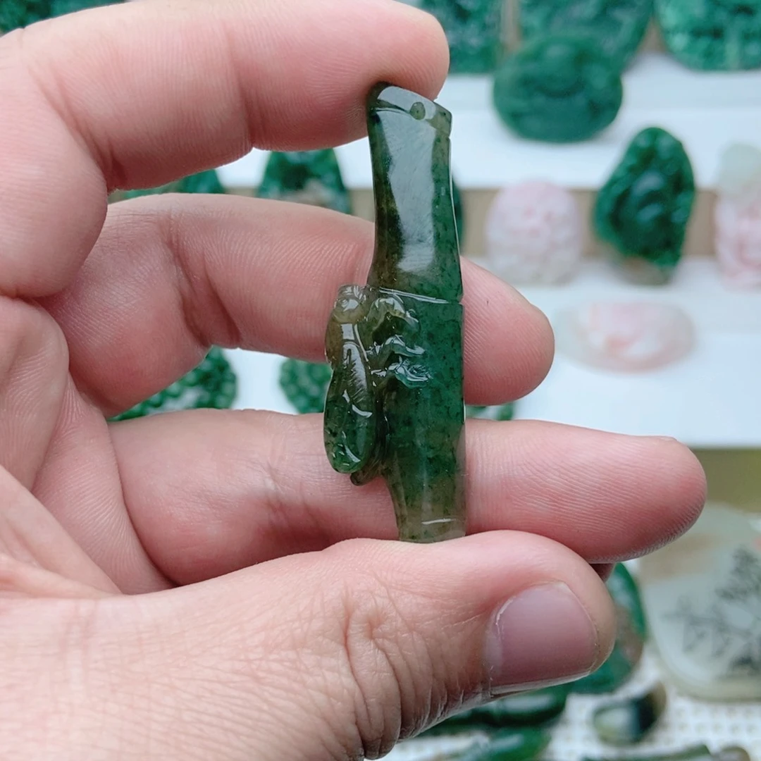 独山玉挂件未镶嵌林