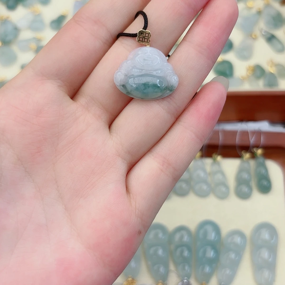 翡翠18K金镶嵌颈饰佛公