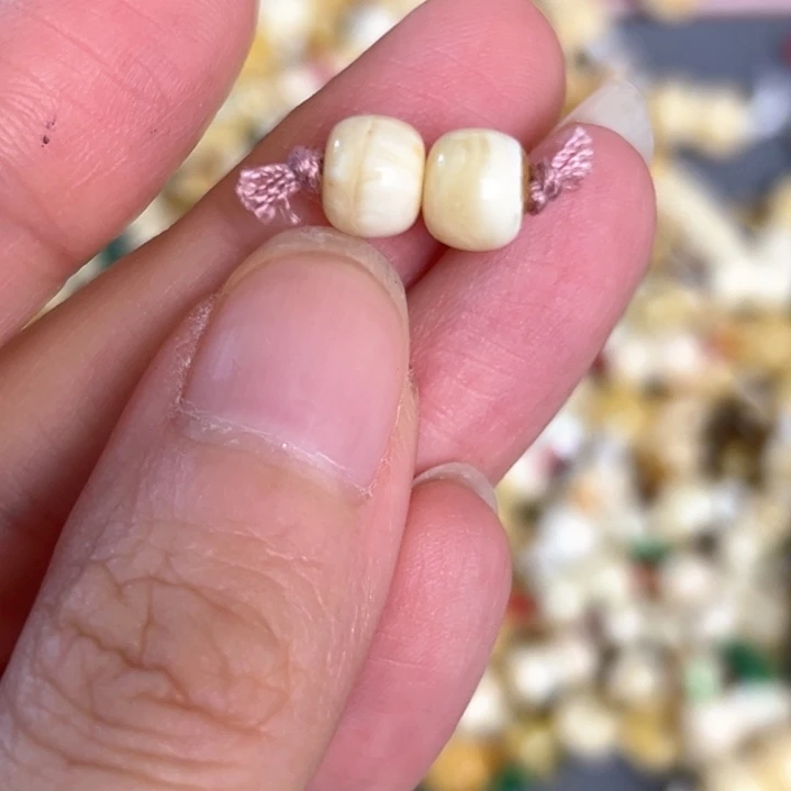 未镶嵌蜜蜡裸石7mm一对