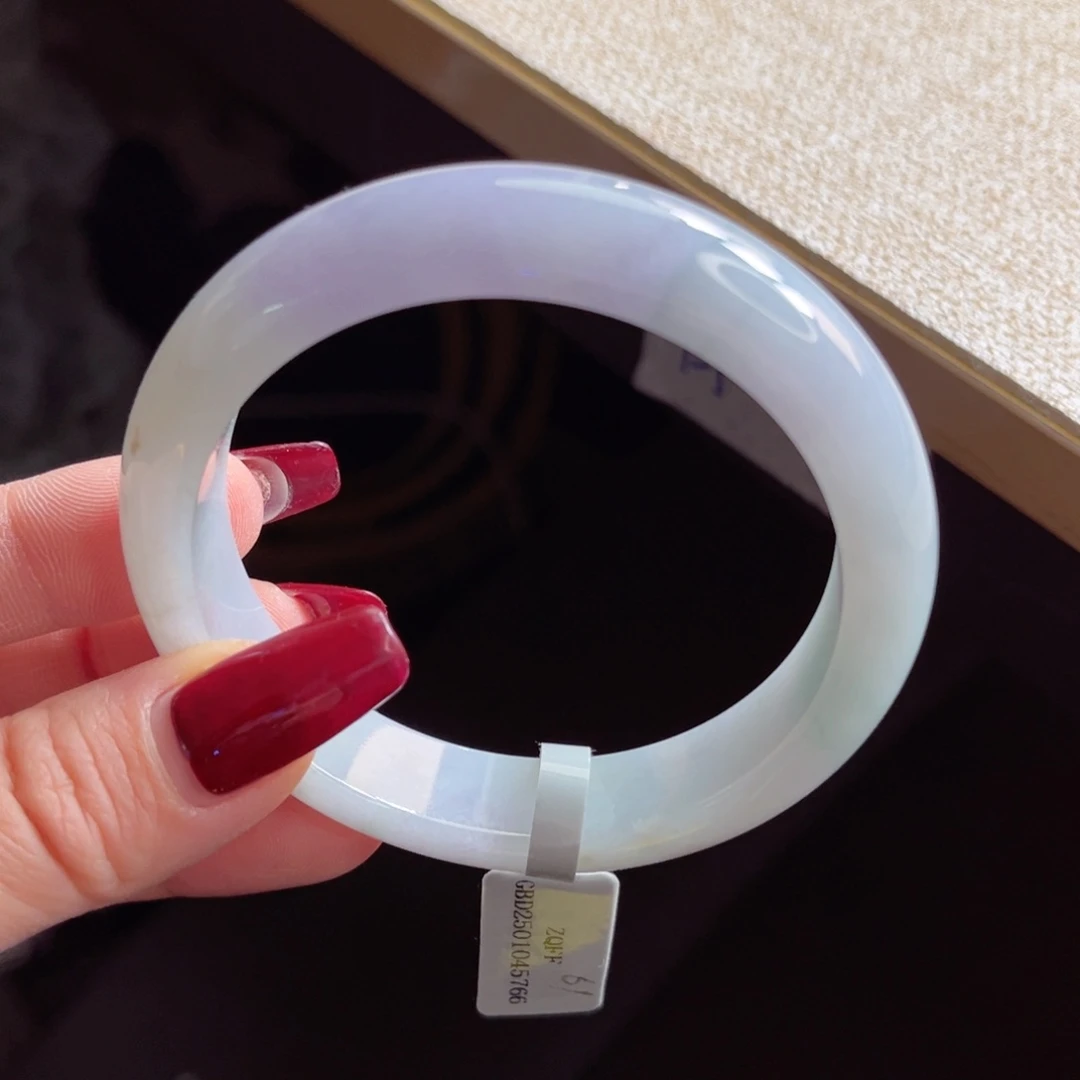 翡翠手镯未镶嵌手镯