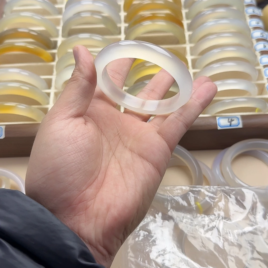 玛瑙/玉髓未镶嵌手镯