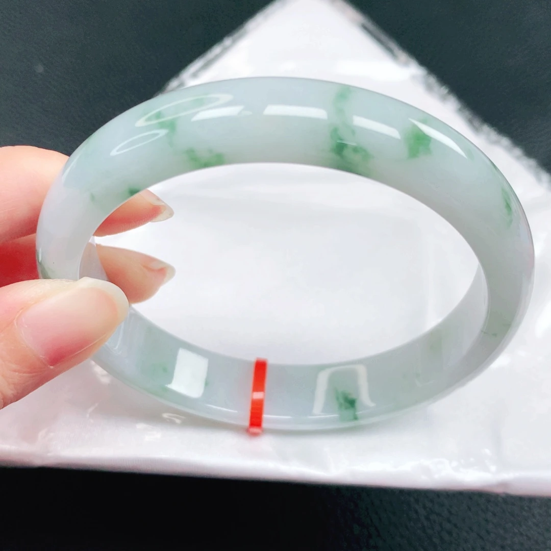 翡翠未镶嵌手镯63圈