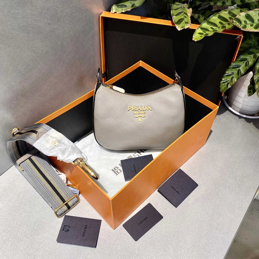95新 Prada/普拉达 普拉达   soft hobo mini单肩斜挎包