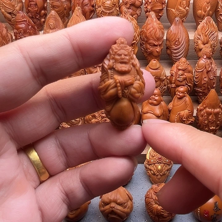 橄榄核吊坠20黄财神