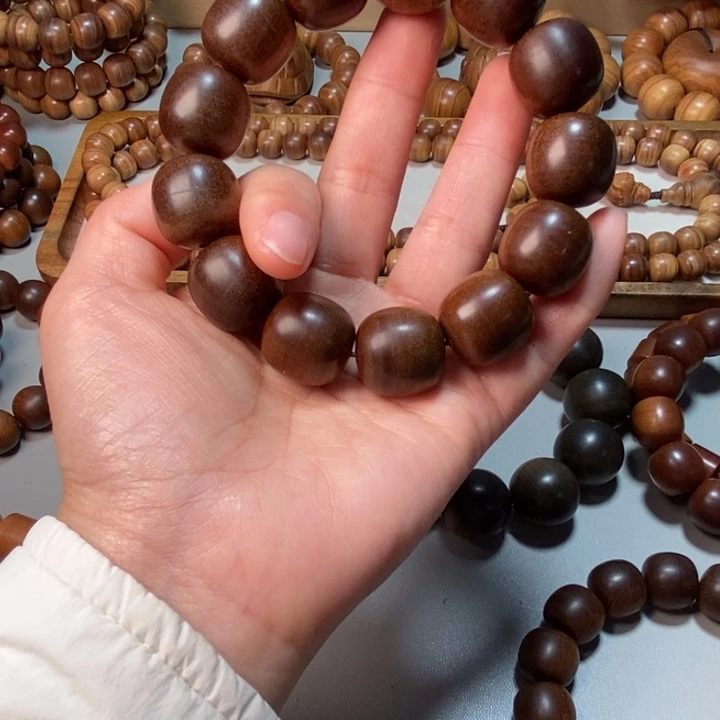 宿***。檀香木老山檀香檀香王1.8*1.8，焦糖奶甜香