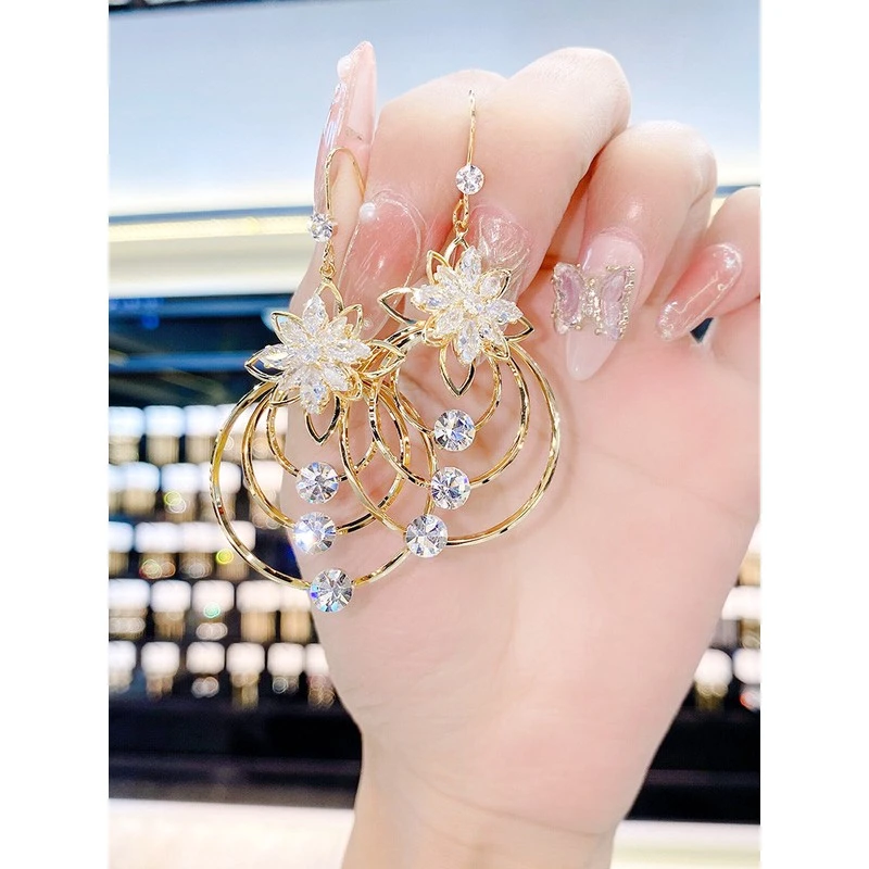 新款潮五瓣花流苏耳环韩版时尚大气锆耳坠气质花朵网红耳饰