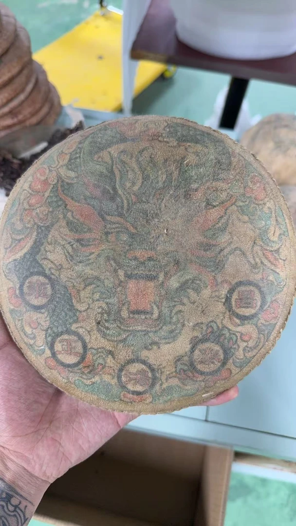 60年代雍正鸿泰皮革茶昌普洱茶 生茶