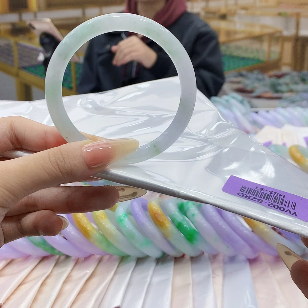 翡翠未镶嵌手镯bbb