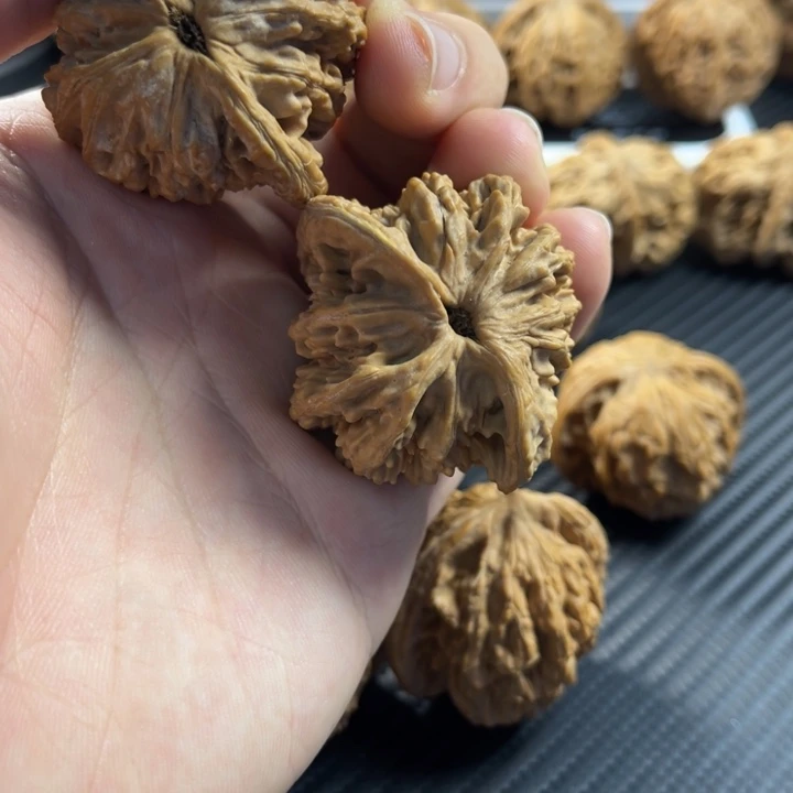对***…文玩核桃把件44全品麦虎