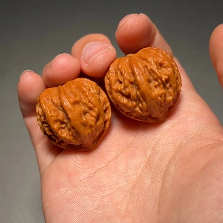 文玩核桃把件桃心631