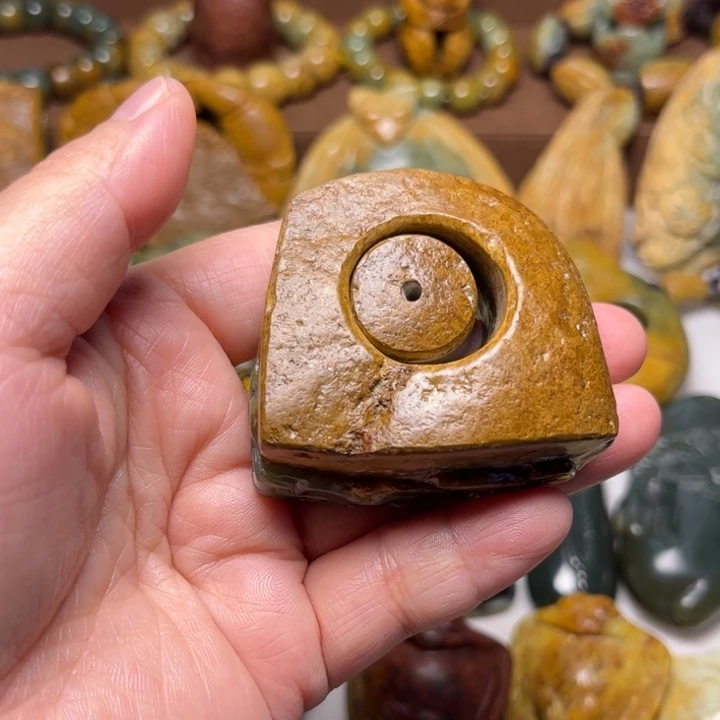 *****岫岩河磨玉（透闪石质玉）未镶嵌珠宝奇石