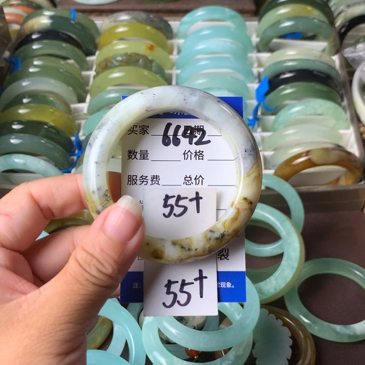 未镶嵌蛇纹石玉手镯6642