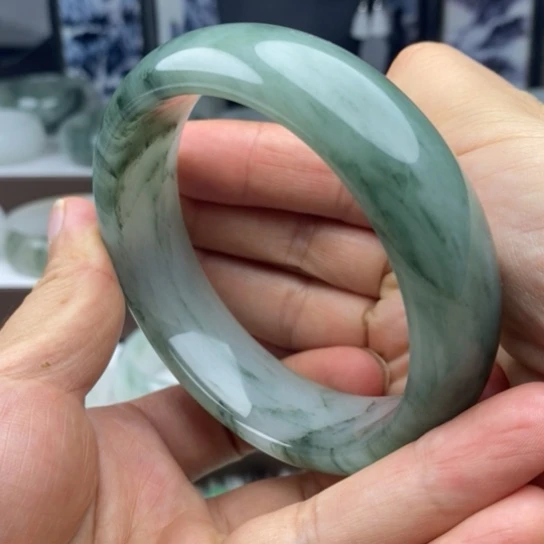 石英质玉（金丝玉）手镯未镶嵌