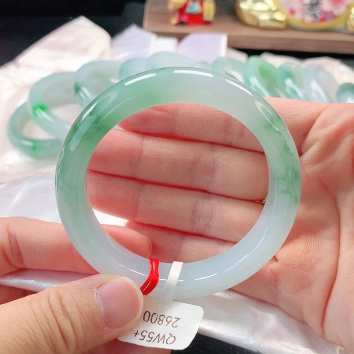 翡翠未镶嵌手镯缅甸A货翡翠手镯