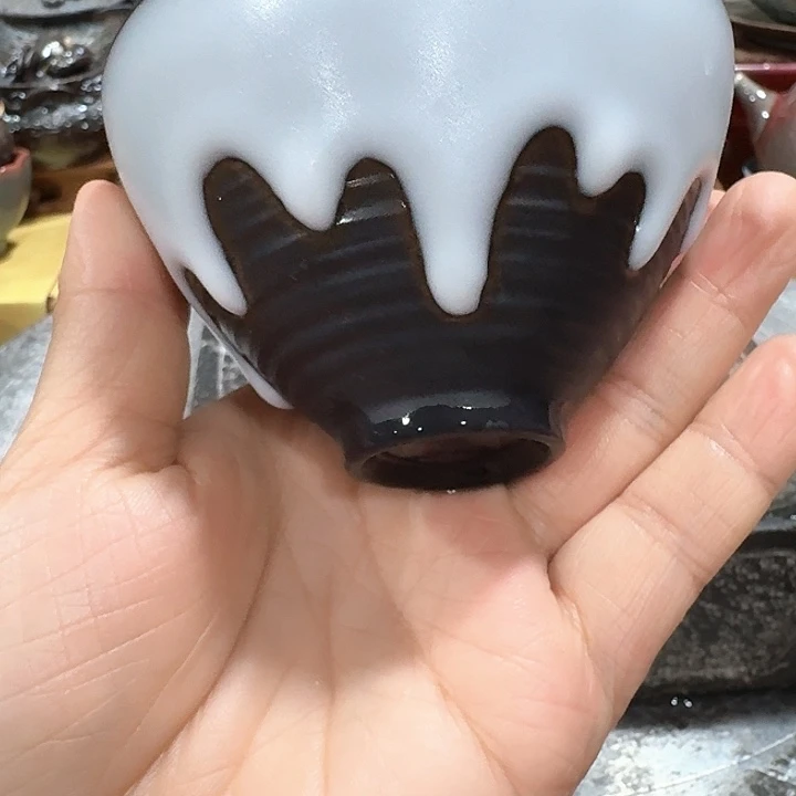 主人杯一个，瓷。。。
